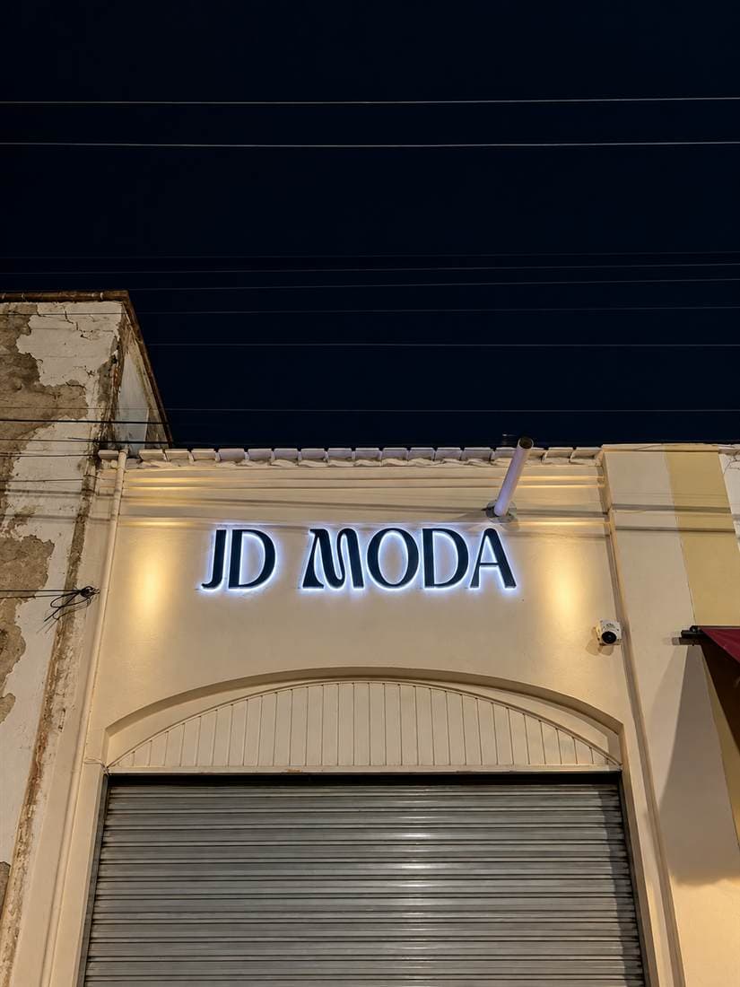 Letrero iluminado de JD Moda